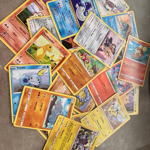 MINT/NM 100+ Pokémon card bundle with ultra rares